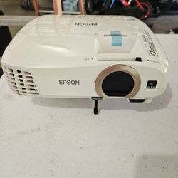 Epson Home Cinema 2045