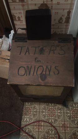 Tater & Onion Wooden Box & Bread Box
