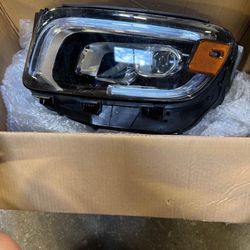 Mercedes-Benz GLE Head Light 
