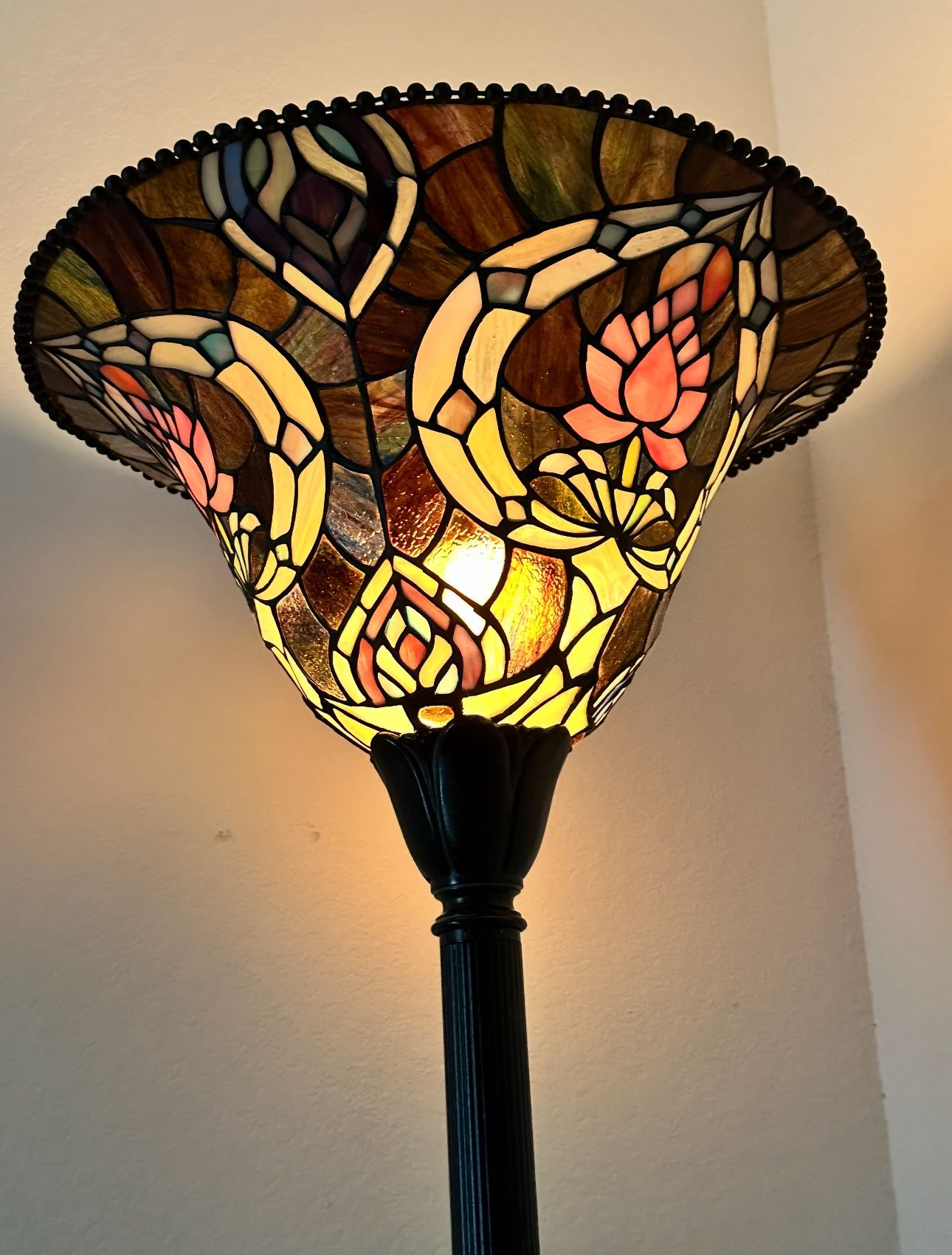 Tiffany Style Victorian Lamp