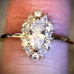 Diamond Anniversary ring Size8 Gold 13 Diamond
