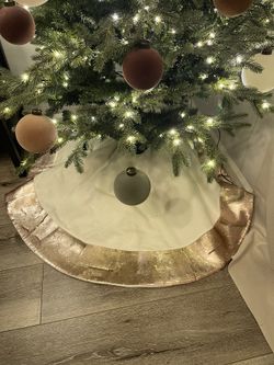 Tree Skirt 