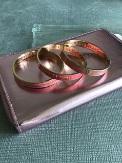Victorias Secret pink gold bracelet - VS PINK Y2K collectible