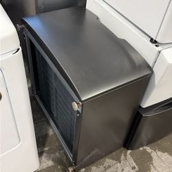 GE Laundry Pedestal 