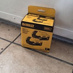 DEWALT 20 VT MAX 2 BATTERS 4.0 