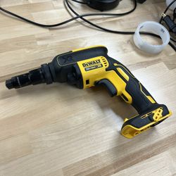 DEWALT Screwgun: 1/4 in Drive Tool Only 