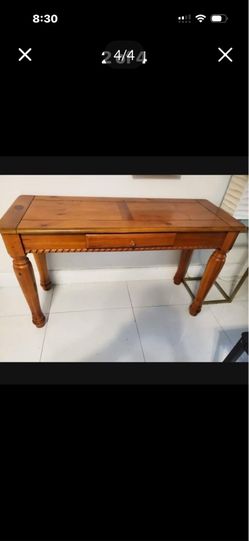 Like new solid wood end table or desk