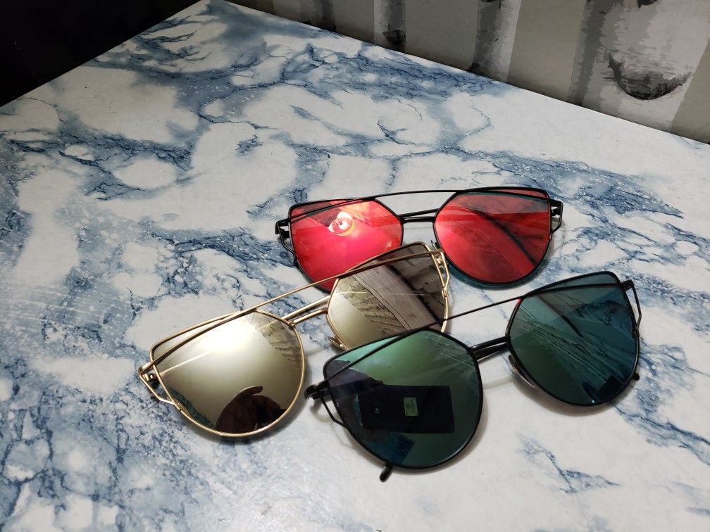 3 pair of Oversized Frame Cat Eye Sunglasses