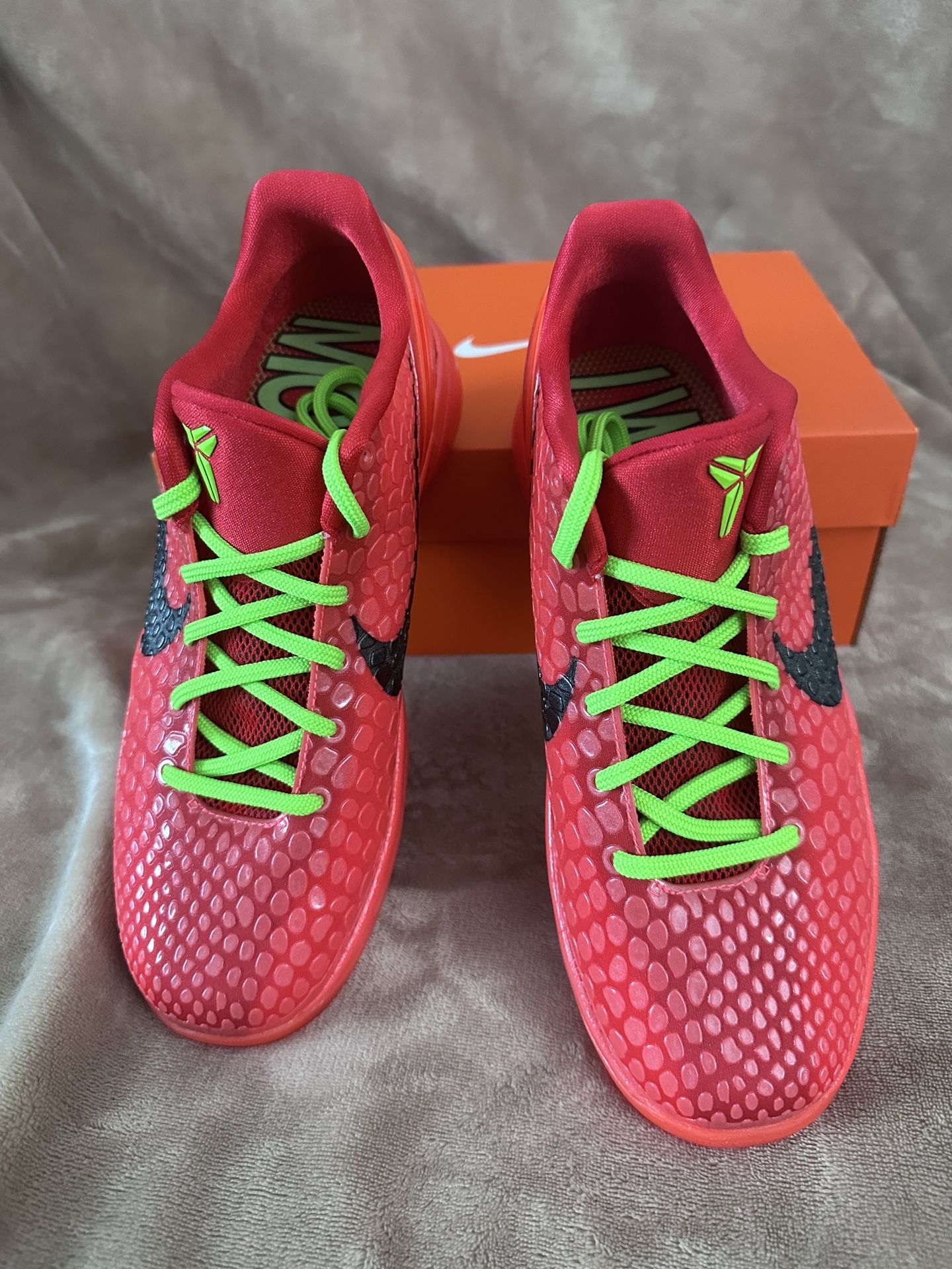 Nike Kobe 6 Protro Reverse Grinch GS Size 7Y Nike Kobe 6 Protro Reverse Grinch GS Size 7Y