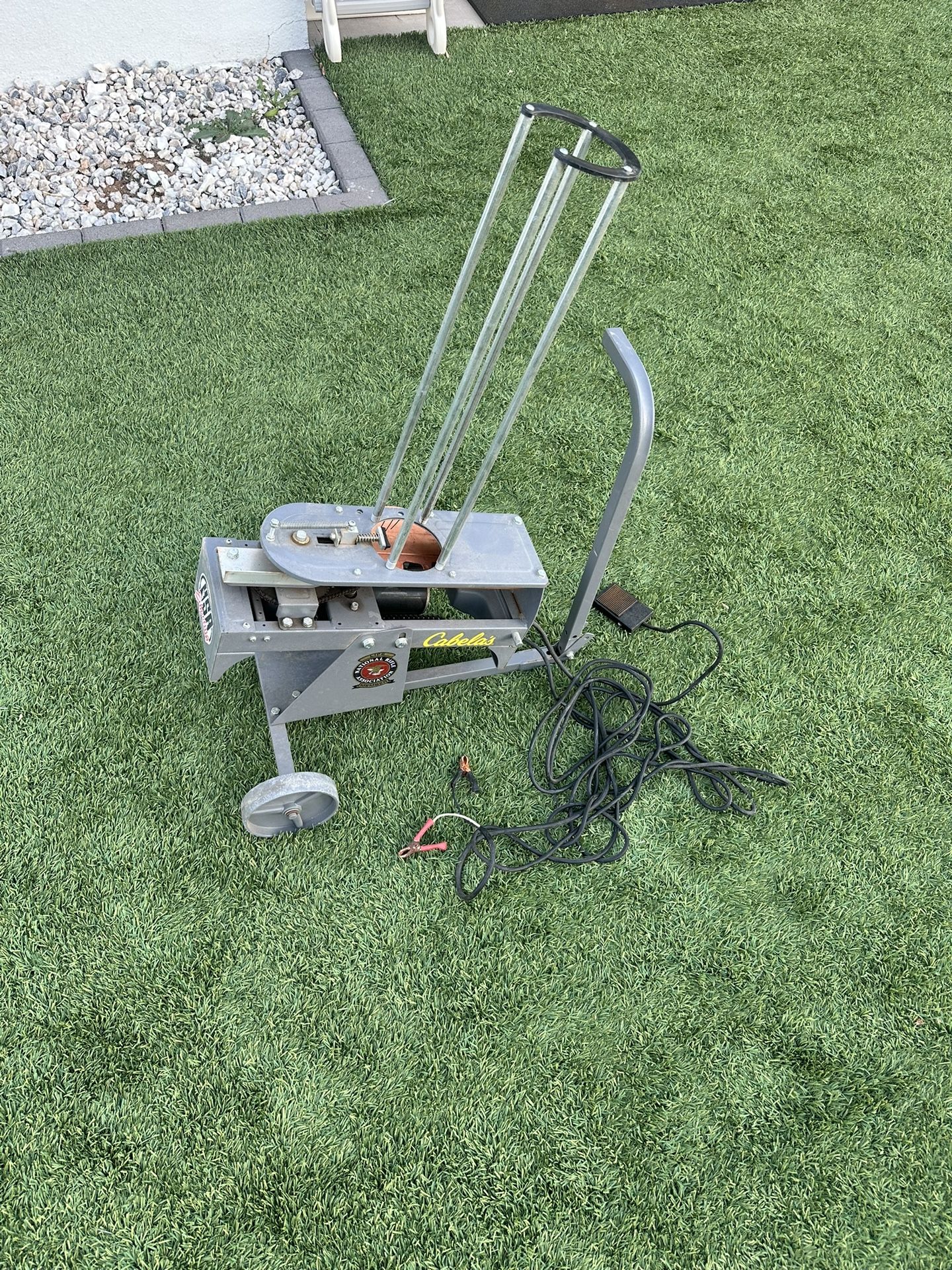 Champion Wheelybird Auto-Feed Electronic Trap, Metal Clay Target Thrower, Model 40909