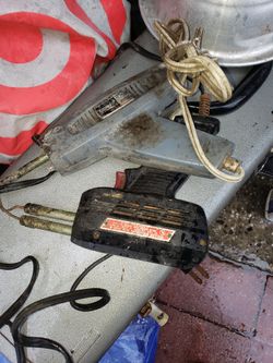 2 Soldering Guns