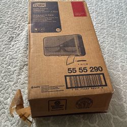 Bath Tissue Dispenser 