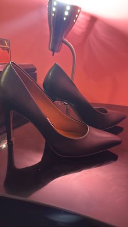 Christian Siriano Black Pointed Toe Stiletto Pumps