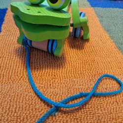 Melissa & Doug Wooden Frog Pull Toy