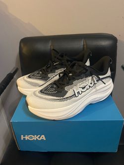 Hoka Sky flow Size 8.5B Men’s $95