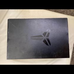 Kobe Grinches Size 12