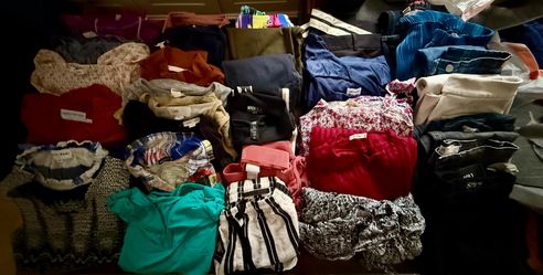 33 piece Clothing Bundle (Sizes XS and S) worth hundreds!