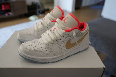 Air Jordan 1 Low Se White Sesame Crimson Psychic Blue (size 6.5) W