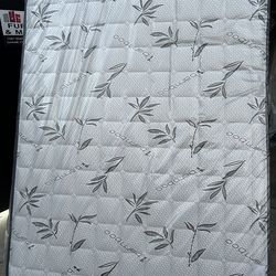 Queen size pillow top mattress reversible