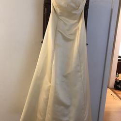 Light Yellow Strapless Prom, Wedding, Bridesmaid Or Formal Dress Size 6