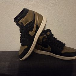 Jordan 1 Mid