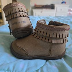 Toddler Girl Size 4 Mocs