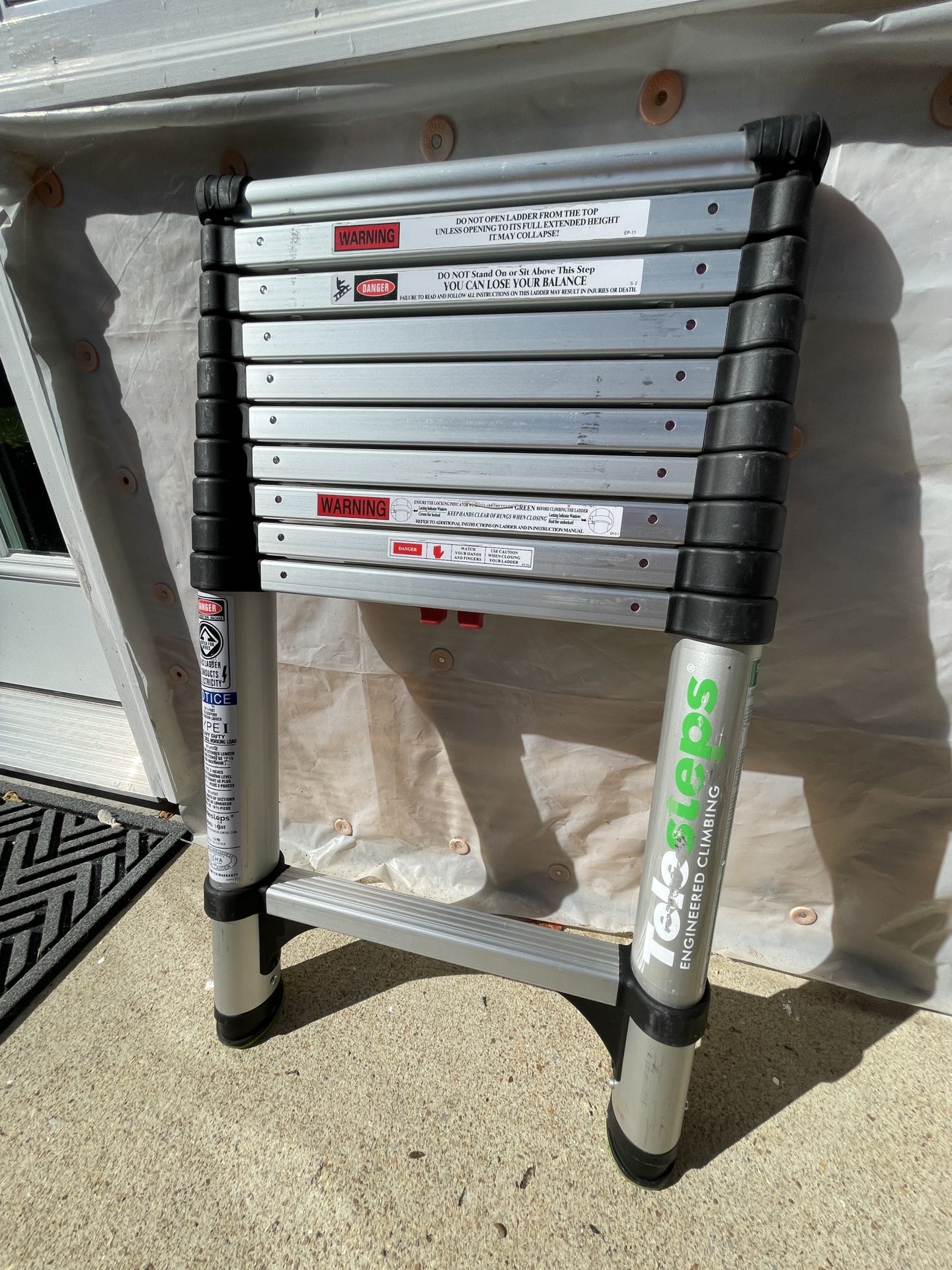 Telesteps 10.5ft. Automatic Telescopic Ladder