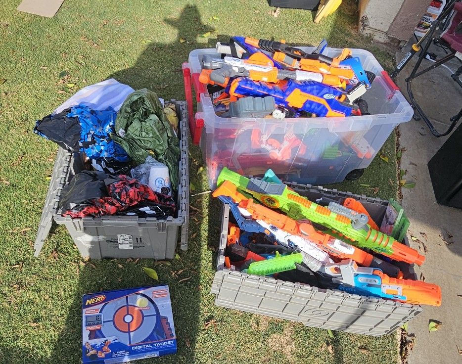 Nerf Guns & Inflatable Bunkers