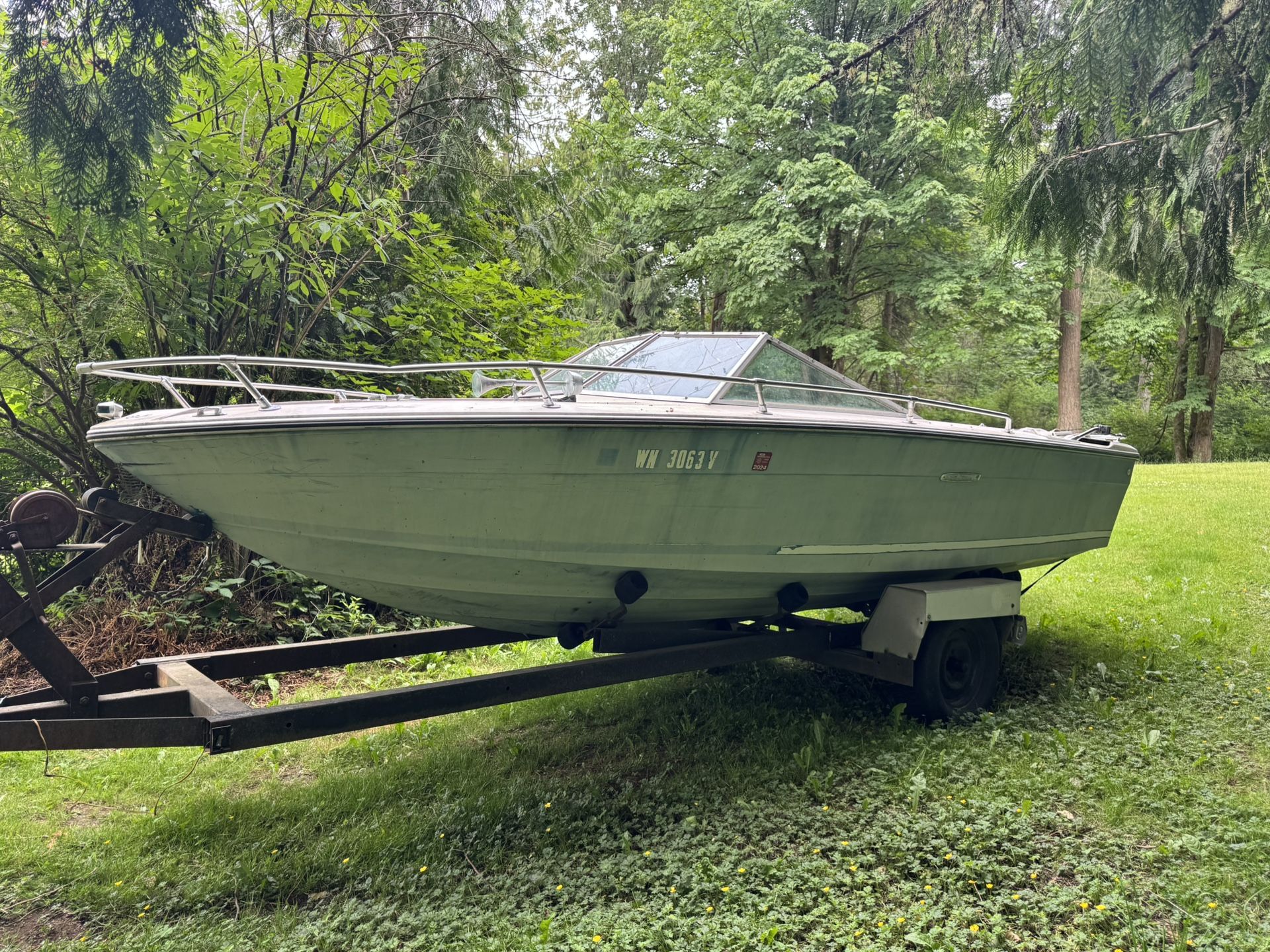 Sea-ray Boat