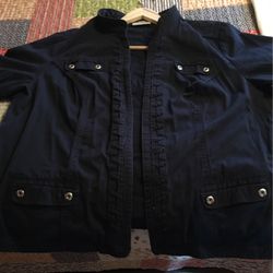 Nice Navy blue light weight jacket with three-quarter sleeves from Dress Barn. Size large !!