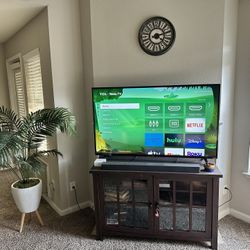 TCL Roku Tv - 55 Inch + Tv Console 