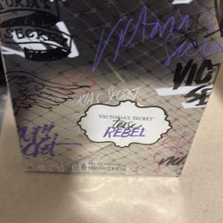 All 4 Vs Perfume 140