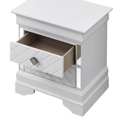 For Salle / Only $1100  Négociable 