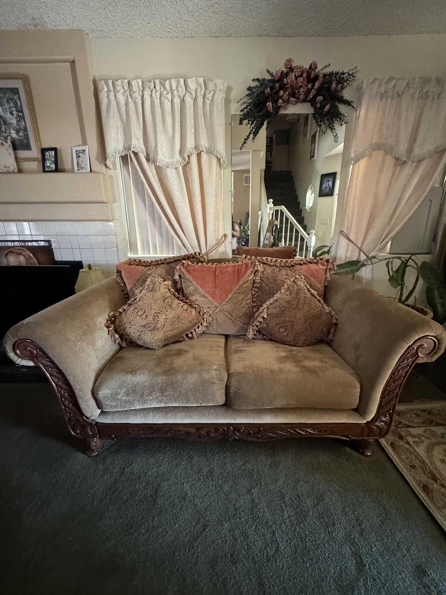 Sofa Set