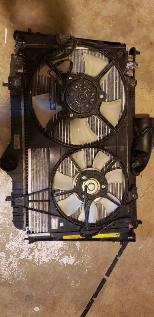 Volvo V40 Radiator