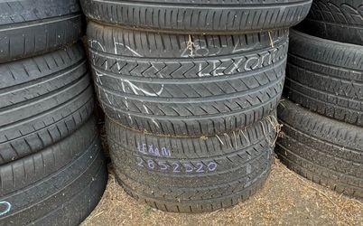 2x used tires 285/25/20 Lexani