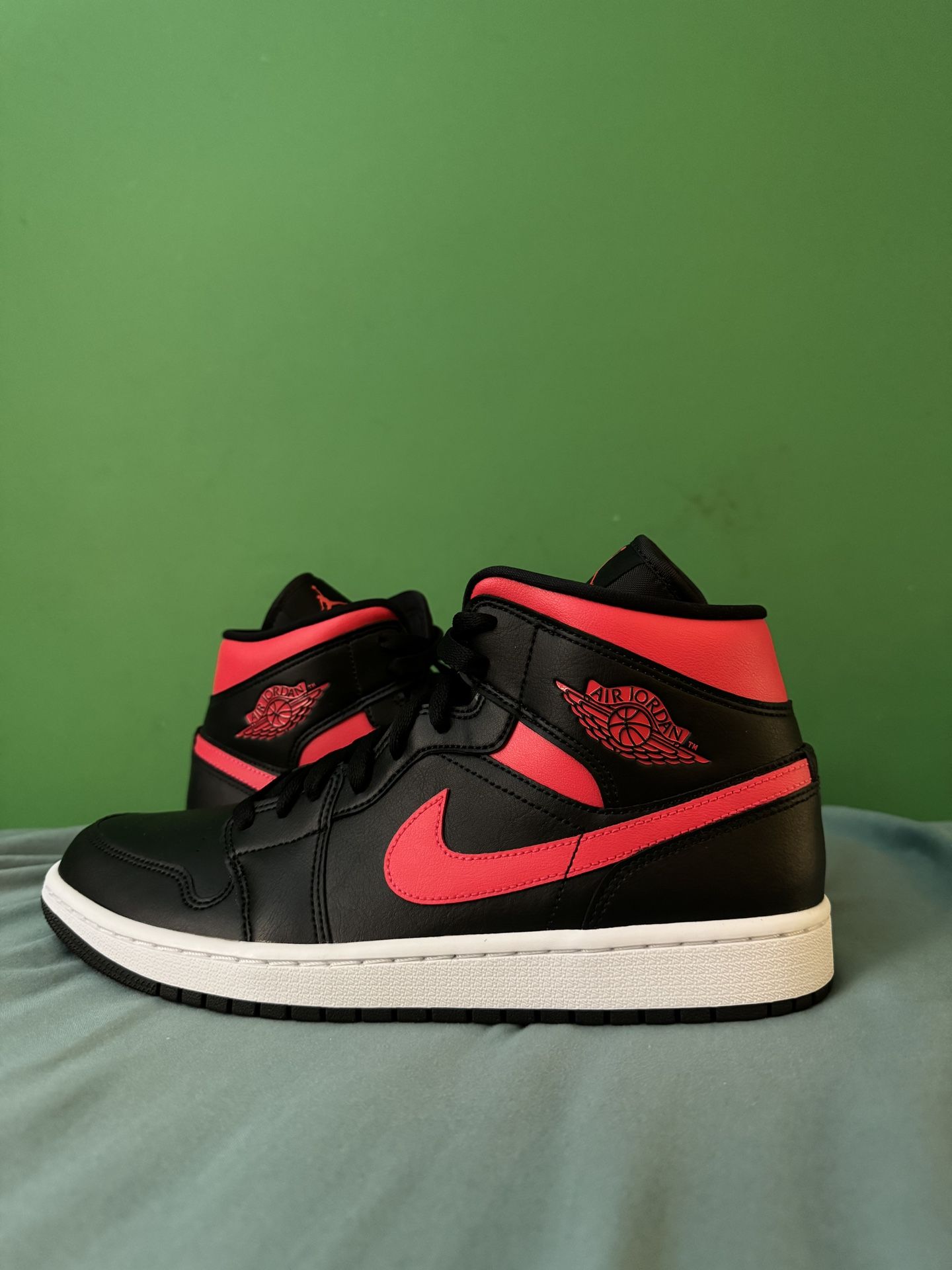 Nike Sneaker Air Jordan Mid Siren Red Nike Air Jordan Mid Black