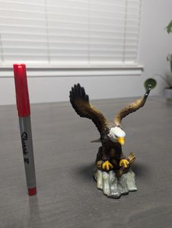 Small American Eagle Figurine 