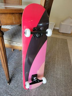 Whitefang Complete Skateboard Pink Black Graphic