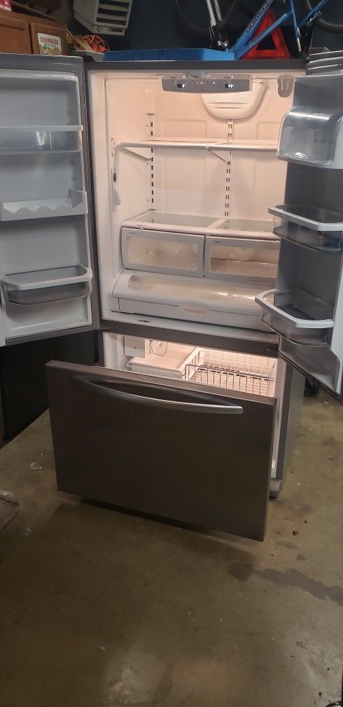 KitchenAid French Door Refrigerator 36" Wide. Counter Depth 