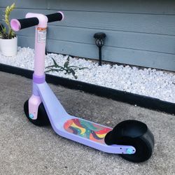 KIDS RAZOR SCOOTER 