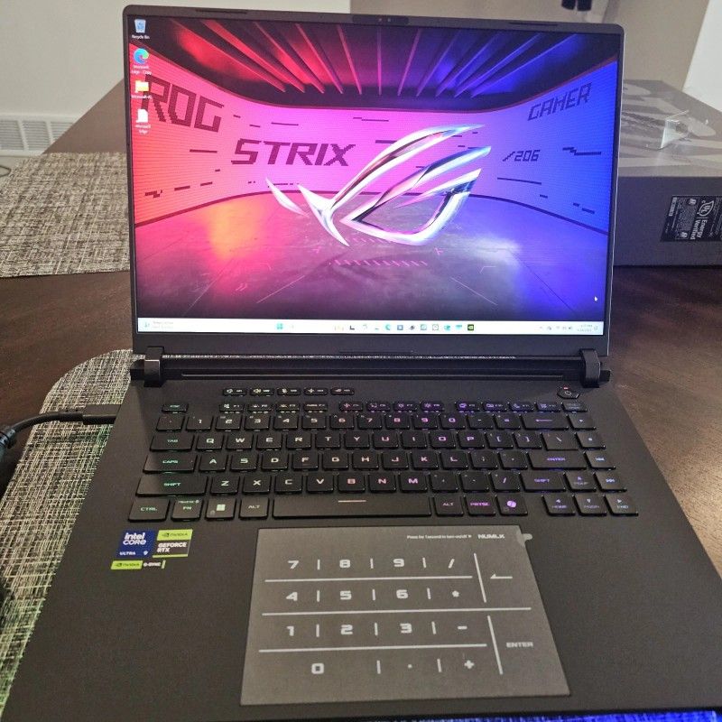 2025 ASUS ROG Strix SCAR 16 RTX 5090 2.5K 240Hz Gaming Laptop Intel Core 275HX