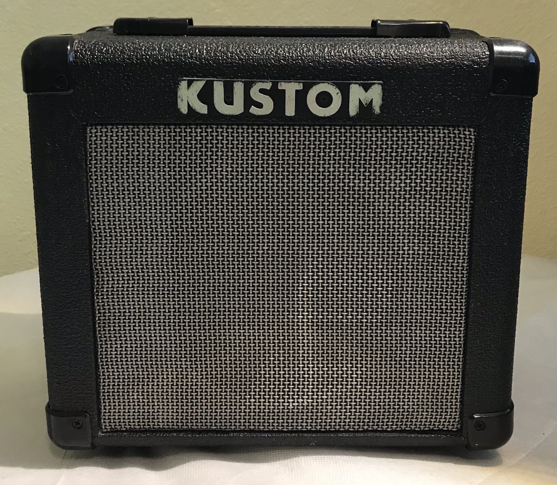 KUSTOM KGA10 10Watt Guitar Amplifier