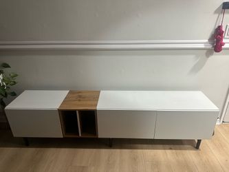 Entertainment tv stand