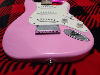 Squier Affinity Mini Stratocaster V2 Electric Guitar Shell Pink