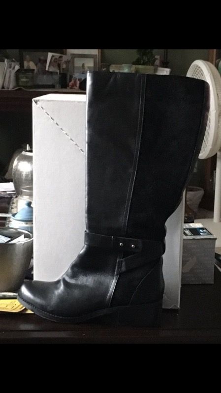 Black Leather Knee Boots