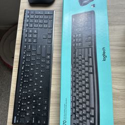 2 Wireless Keyboards With Mouse 