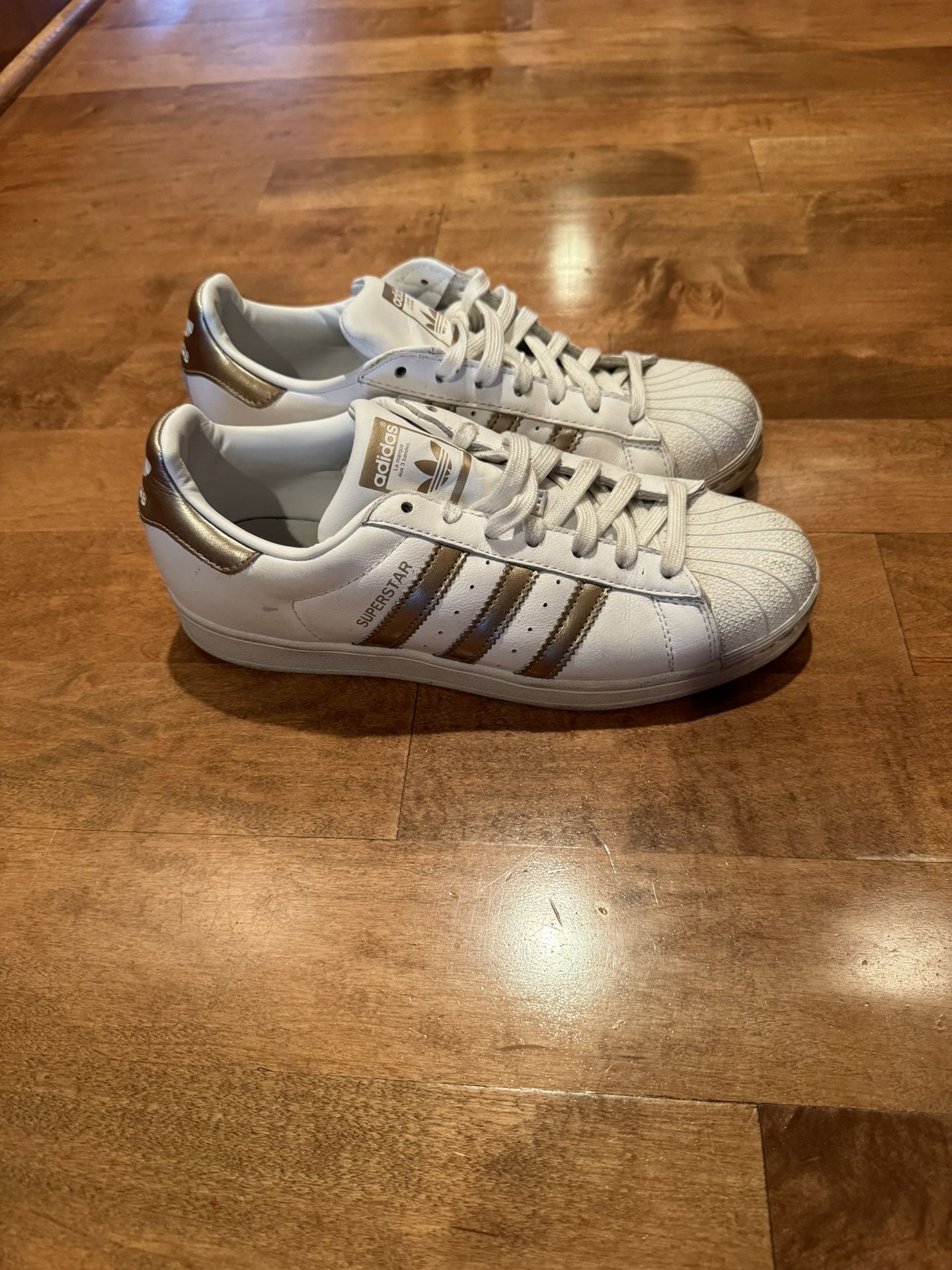Woman’s Adidas Superstar Sneakers Shipping Available