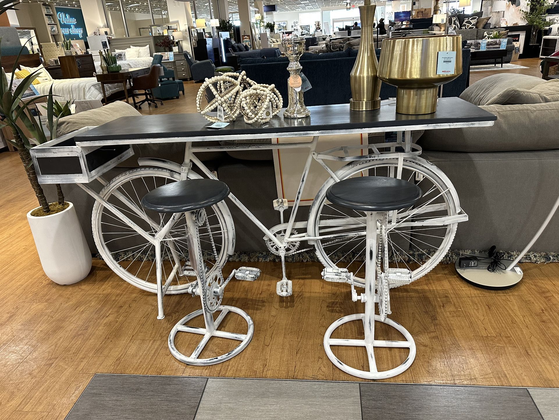 Decorative Bike Bar With Stools
