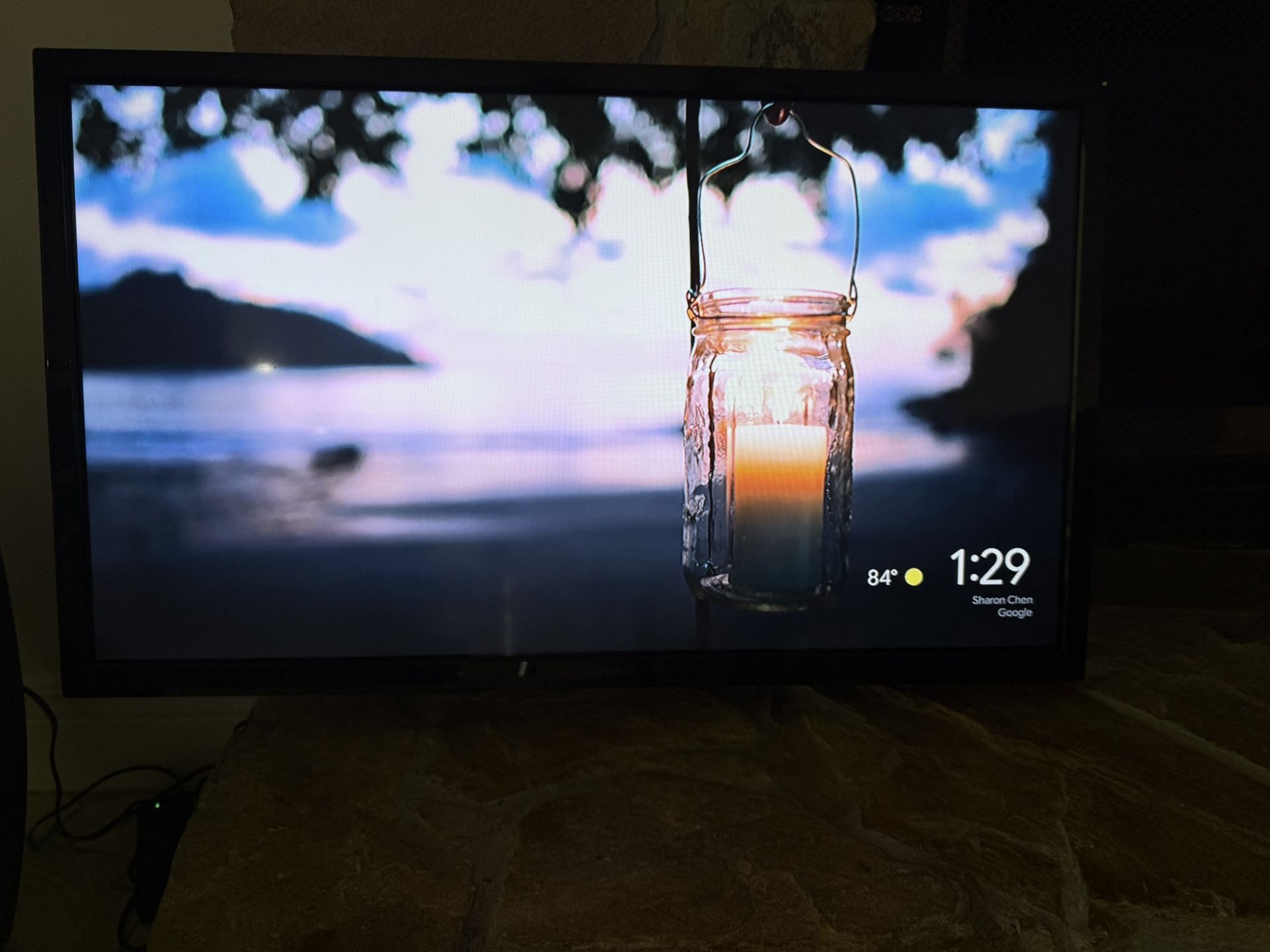 32” LED Insignia Tv